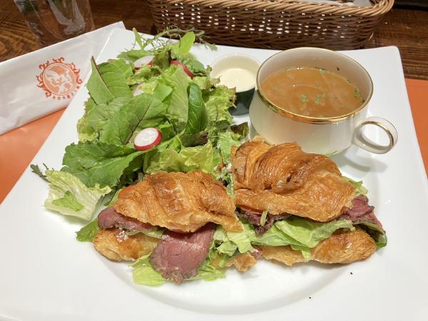 クロワッサンサンド1.jpg