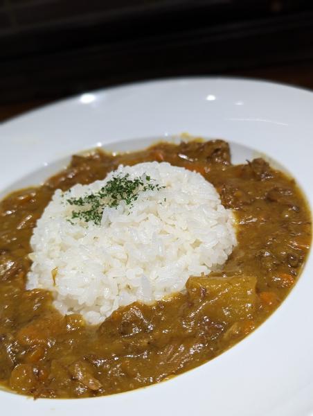 フルーツカレー（ごはん円形）.jpg